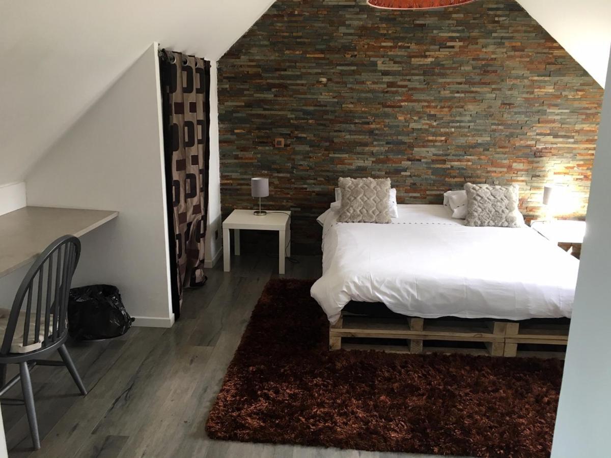 Chambres D'Hotes Lorengrain Bruyères-et-Montbérault Exteriör bild