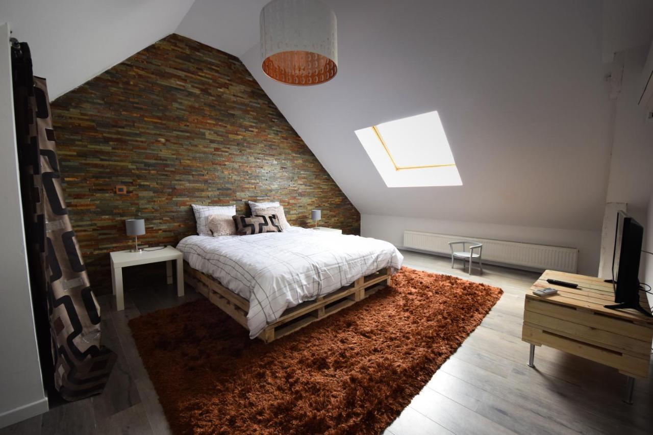 Chambres D'Hotes Lorengrain Bruyères-et-Montbérault Exteriör bild